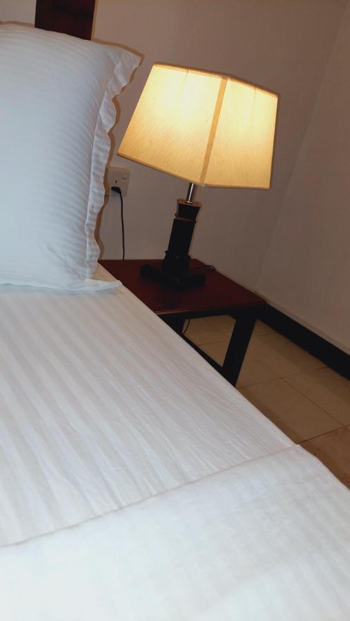 Golden Villa Kandy - "Free Pickup From Kandy " Екстериор снимка