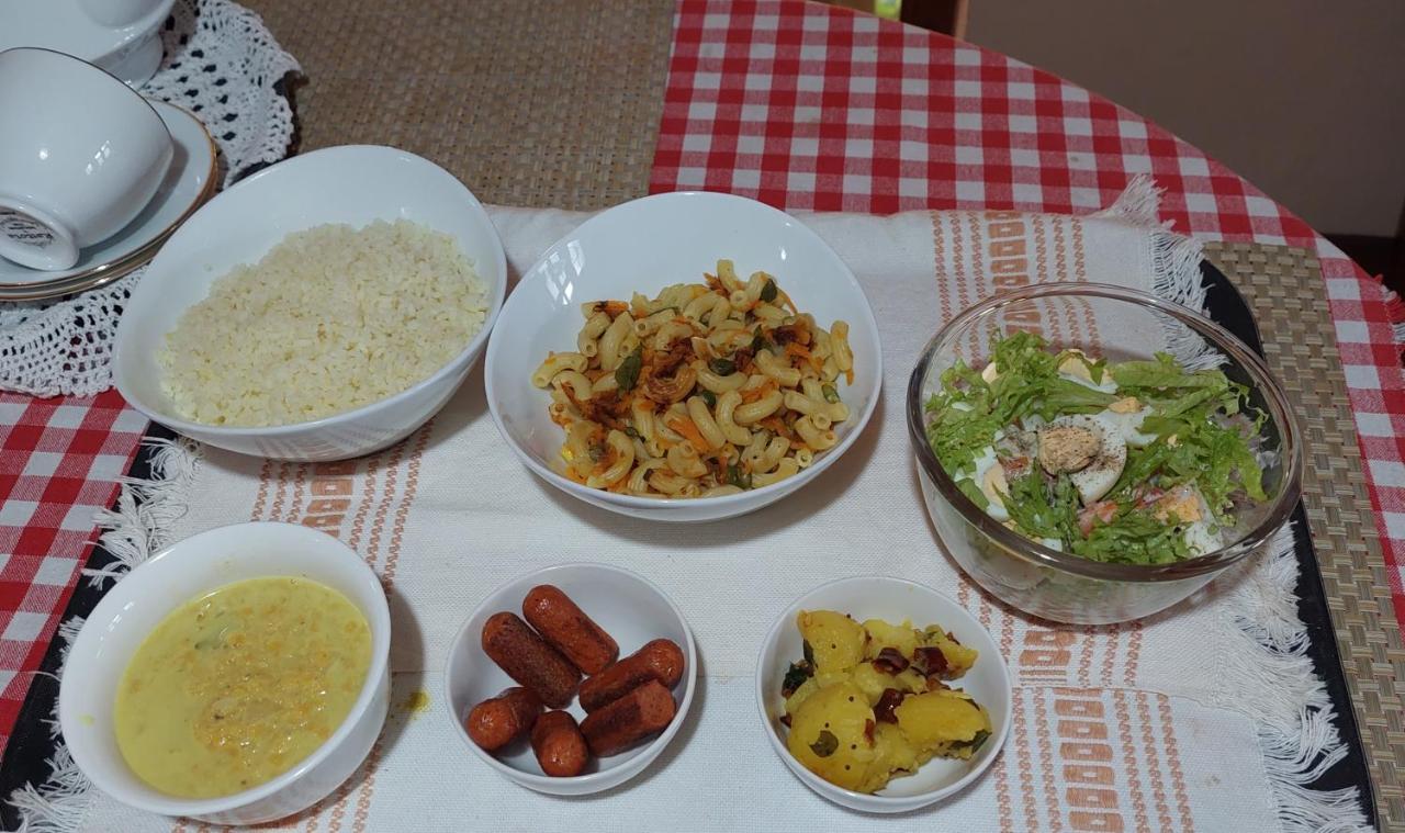 Golden Villa Kandy - "Free Pickup From Kandy " Екстериор снимка