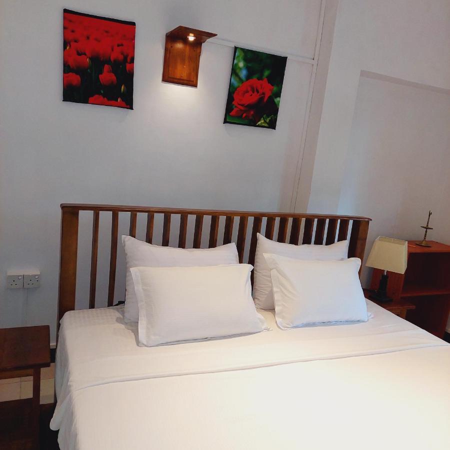 Golden Villa Kandy - "Free Pickup From Kandy " Екстериор снимка